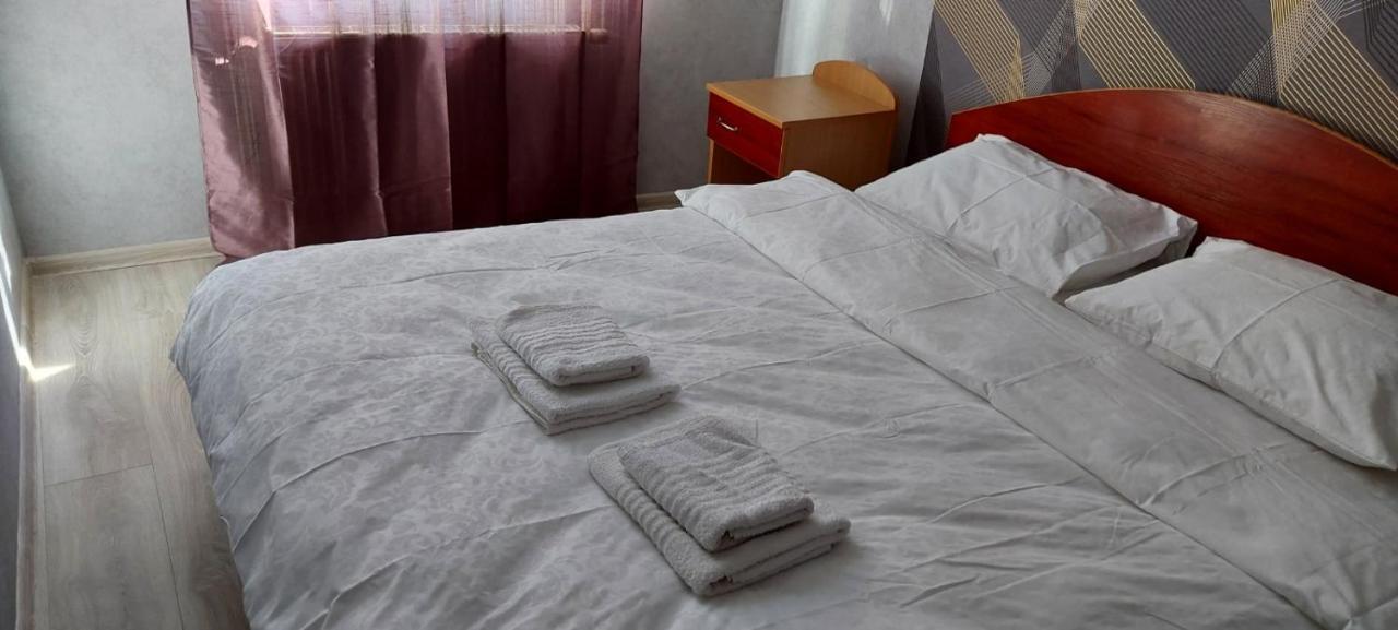 2 Bedroom Apartment On Tomashivskogo Street 7 Lviv Eksteriør billede