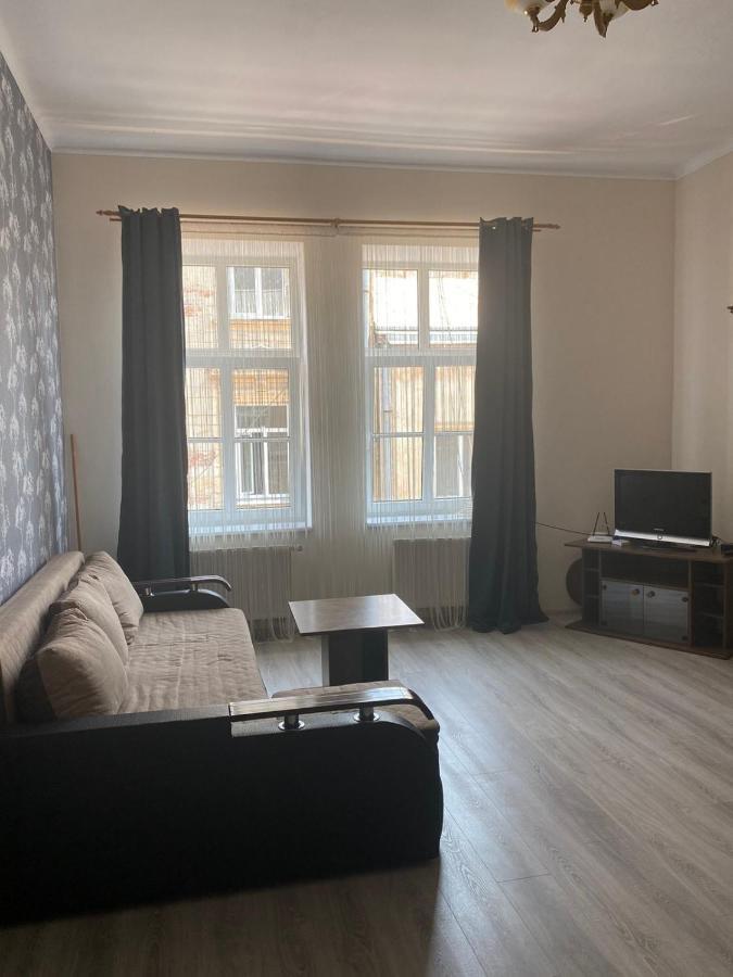 2 Bedroom Apartment On Tomashivskogo Street 7 Lviv Eksteriør billede