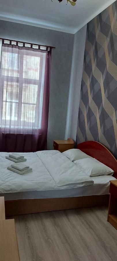 2 Bedroom Apartment On Tomashivskogo Street 7 Lviv Eksteriør billede